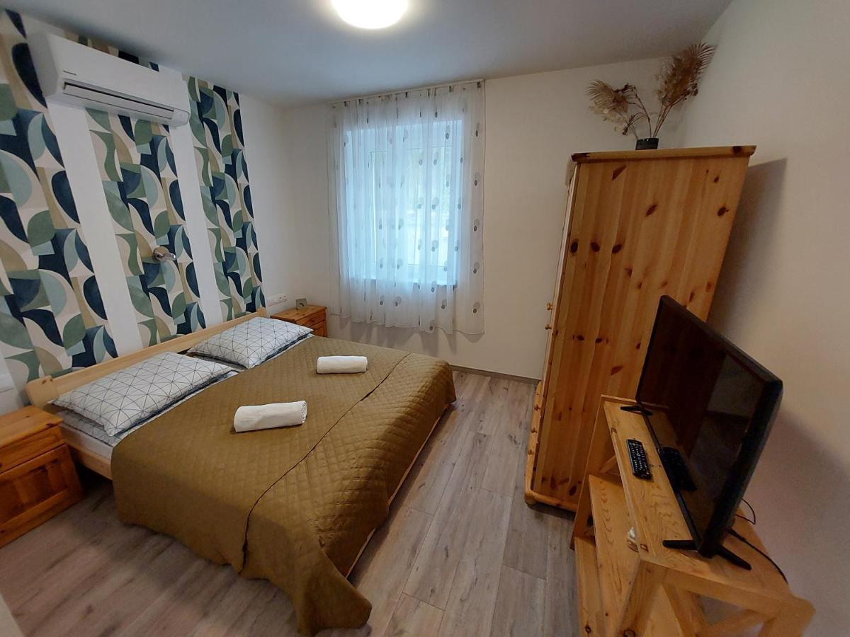 Kempi Kuckója Balatonalmádi Exterior foto